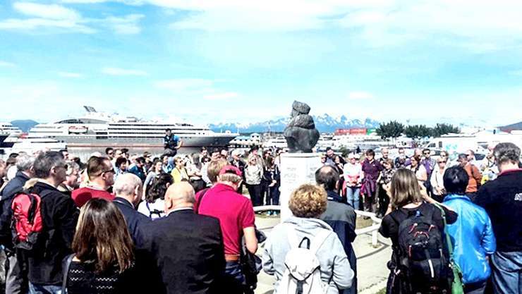 El acto se realizó en el Paseo de los Exploradores Antárticos. 