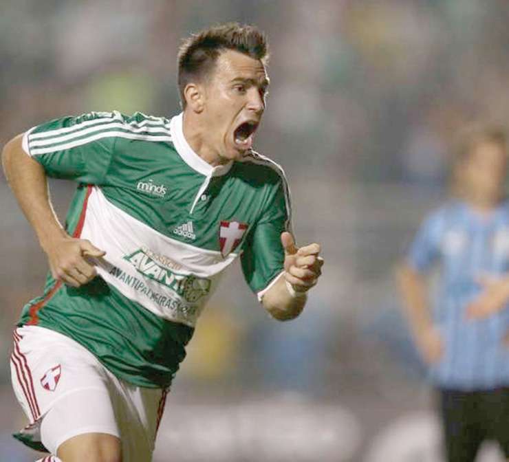 El delantero se incorporará al Granate de Almirón.