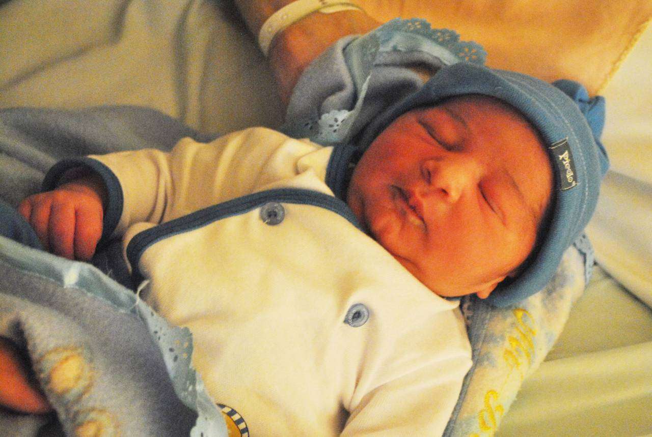  León Caccias es el primer bebé que nació en 2016 en la ciudad.