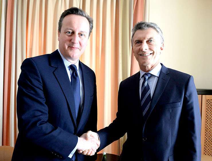 El presidente Mauricio Macri se reunió ayer con su par británico, David Cameron.