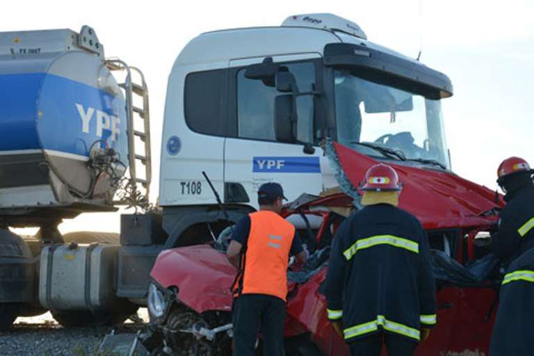 El conductor del camión que transporta combustibles narró lo vivido en la ruta.