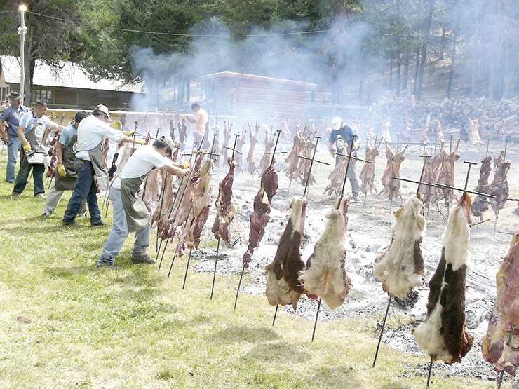 Fiesta Nacional del Asado en la localidad de Cholila, del 5 al 7 de febrero