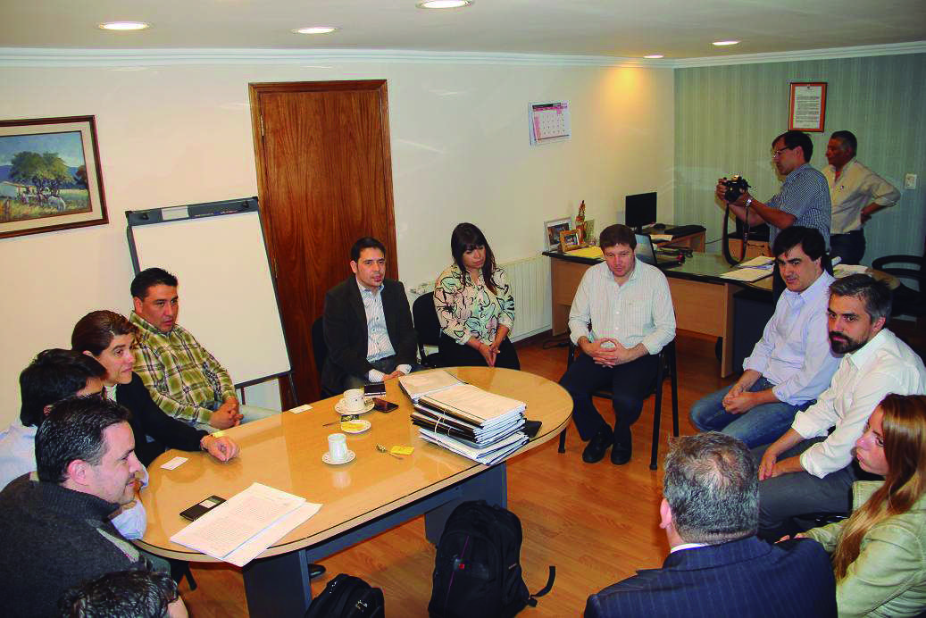 El encuentro que directivos de Telefónica mantuvieron con el intendente Gustavo Melella y Concejales.