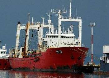 El buque pesquero Unión Sur, perteneciente a la empresa chilena Emdepes. (Foto gentileza: histamar.com.ar) 