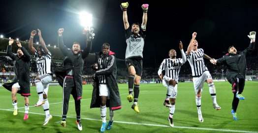 Juventus, que fue campeón tras conocer la caída del Nápoli, tendrá su festejo el próximo sábado.