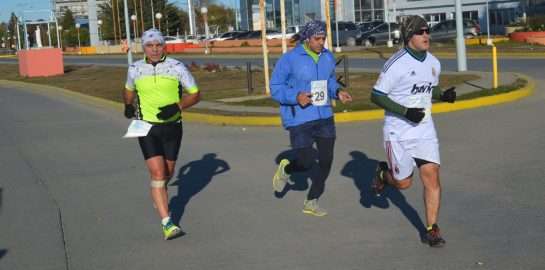 TRIO. Nicolás Torres, Pablo De la Vega y Marcos Casal cierran la segunda vuelta (km. 5).