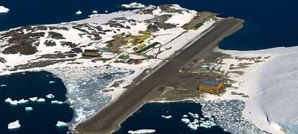 Vista panorámica de la estación británica de investigación "Rothera" en la Antártida.