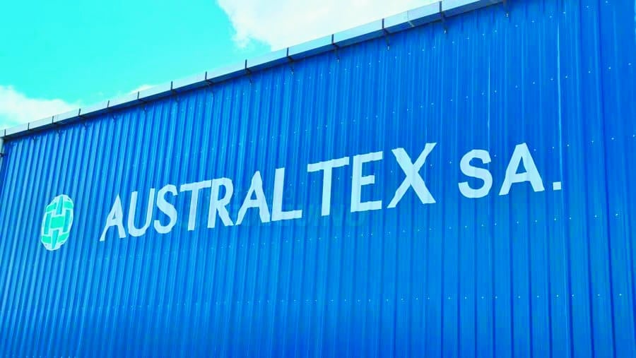 Por la crisis de de consumo, la textil Australtex busca otorgar compulsivamente vacaciones adelantadas a sus operarios 