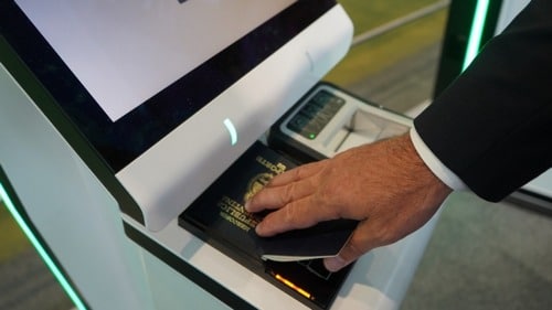 Argentina se suma a un sistema internacional de verificación de pasaportes electrónicos