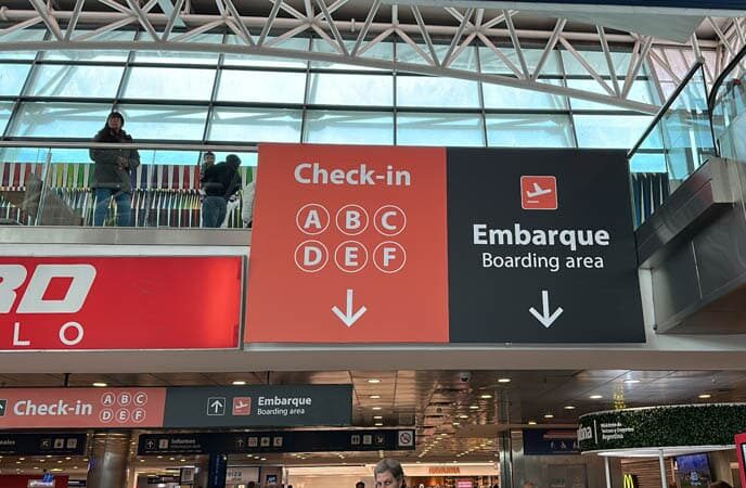 Se reglamenta el uso flexible de mostradores de check-in a demanda de las aerolíneas en el Aeropuerto de Ezeiza