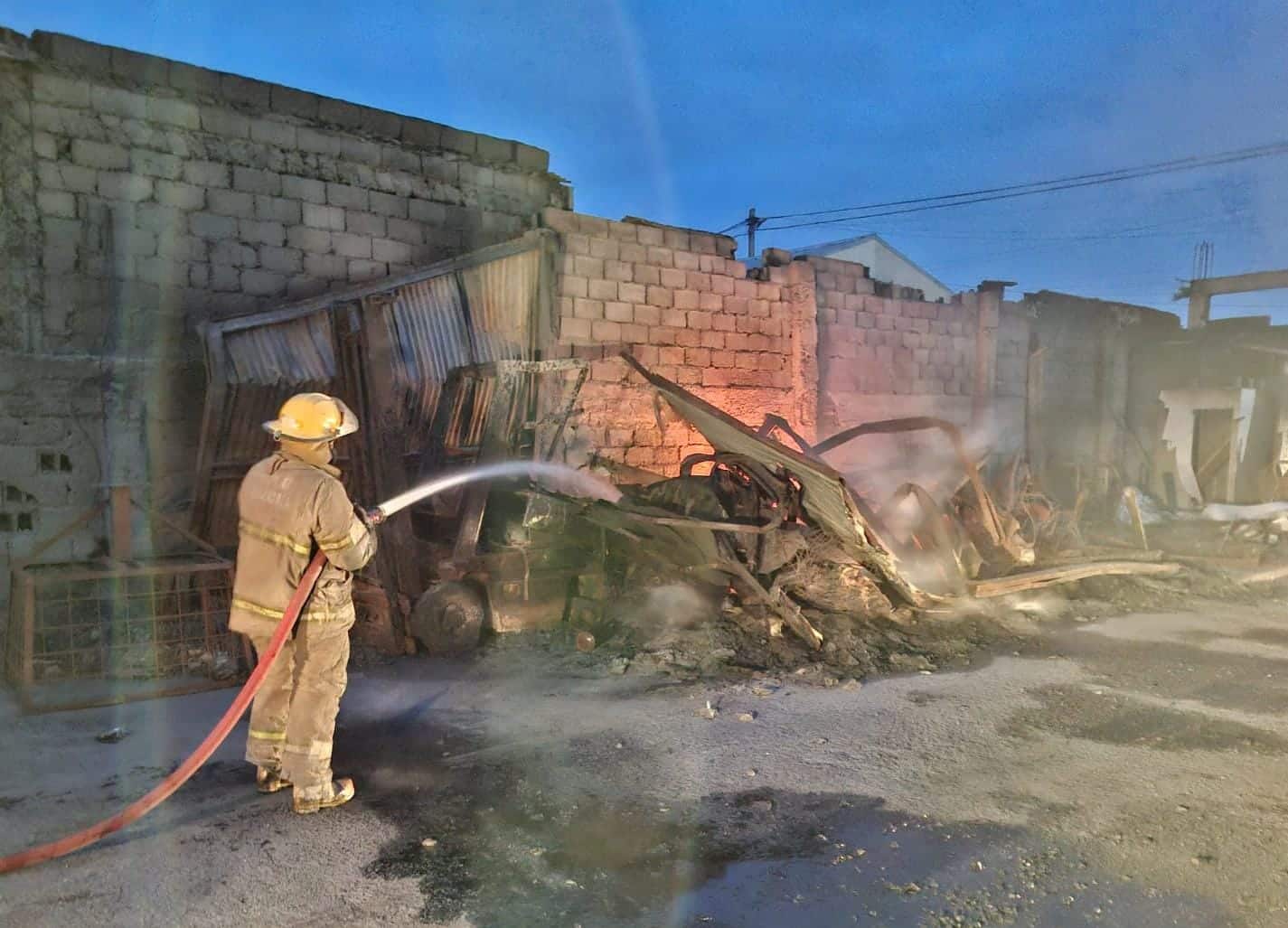 Otro reinicio de fuego en un área siniestrada el año pasado