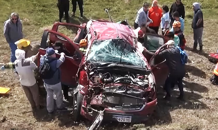 Una camioneta volcó y las 4 ocupantes fueron trasladadas al hospital